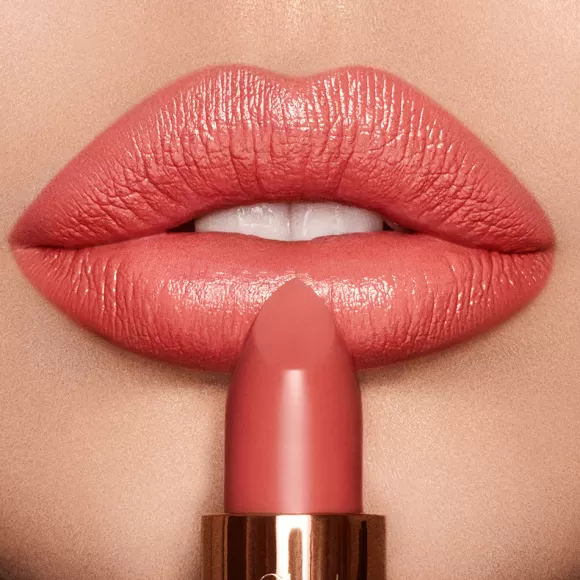 Charlotte Tilbury Lipstick>K.I.S.S.I.N.G